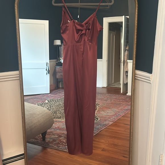 NWT MIDI Dress with Split. - Picture 2 of 4